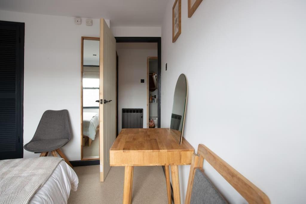 4 Bedroom With Panoramic Harbour Views Holiday home