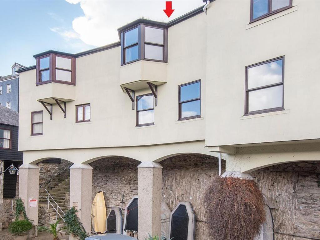 4 Bedroom With Panoramic Harbour Views *